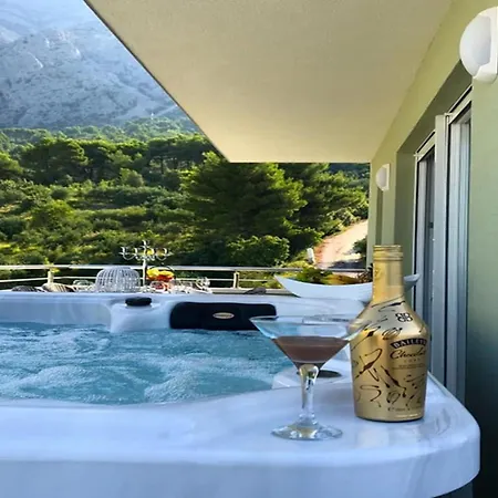 New Penthouse 150 M2 With Private Jacuzzi, Beautiful Sea, City And Island View * 마카르스카