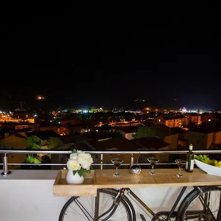 아파트 New Penthouse 150 M2 With Private Jacuzzi, Beautiful Sea, City And Island View